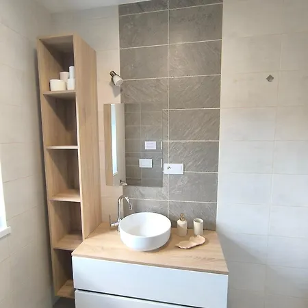 Apartman Tropic 아파트 *
